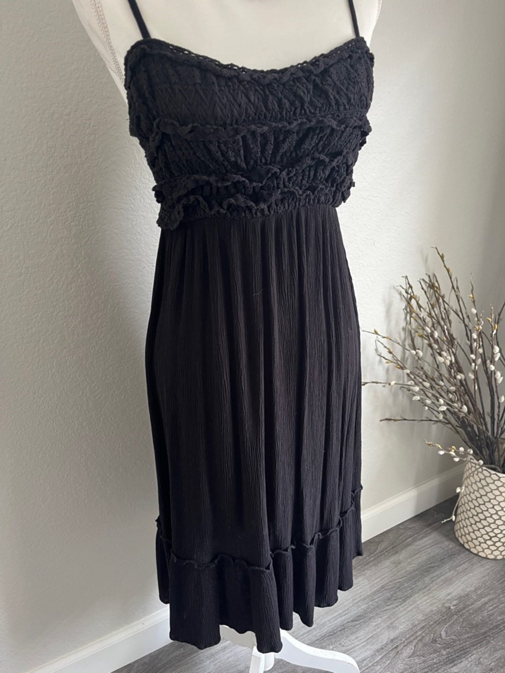 Charlotte Russe Black Smocked Midi Dress with Spaghetti Straps - Picture 2 of 4